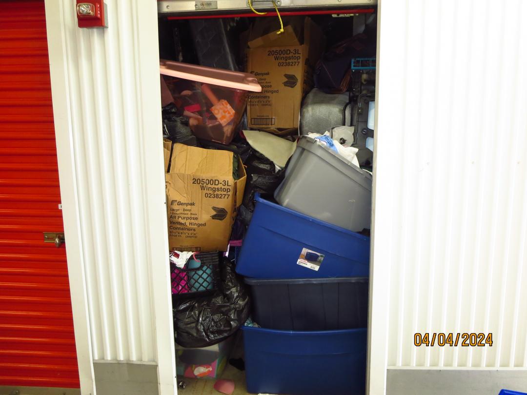 Storage Unit Auction in Alsip, IL at UHaul Moving & Storage of Alsip